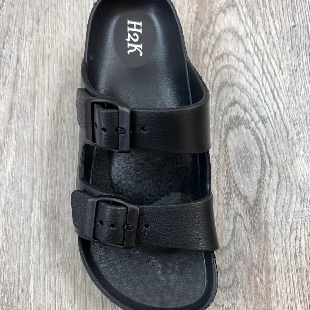 NWT H2K Buddy II Black Sandal